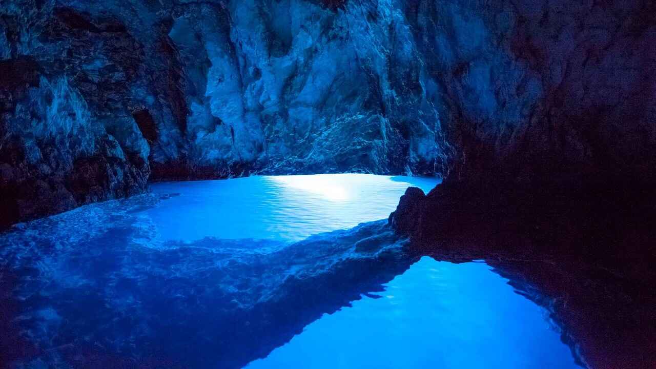 grotte bleue de bisevo en croatie