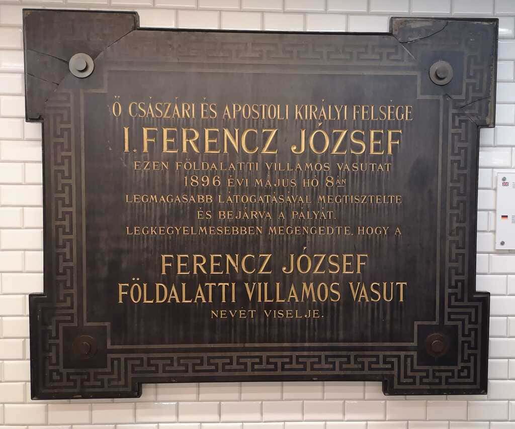 plaque commémorative de l'inauguration faite par l'empereur et roi de Hongrie François-Joseph
