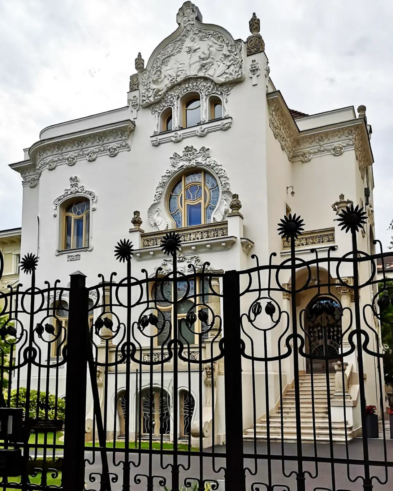 façade villa Kőrössy