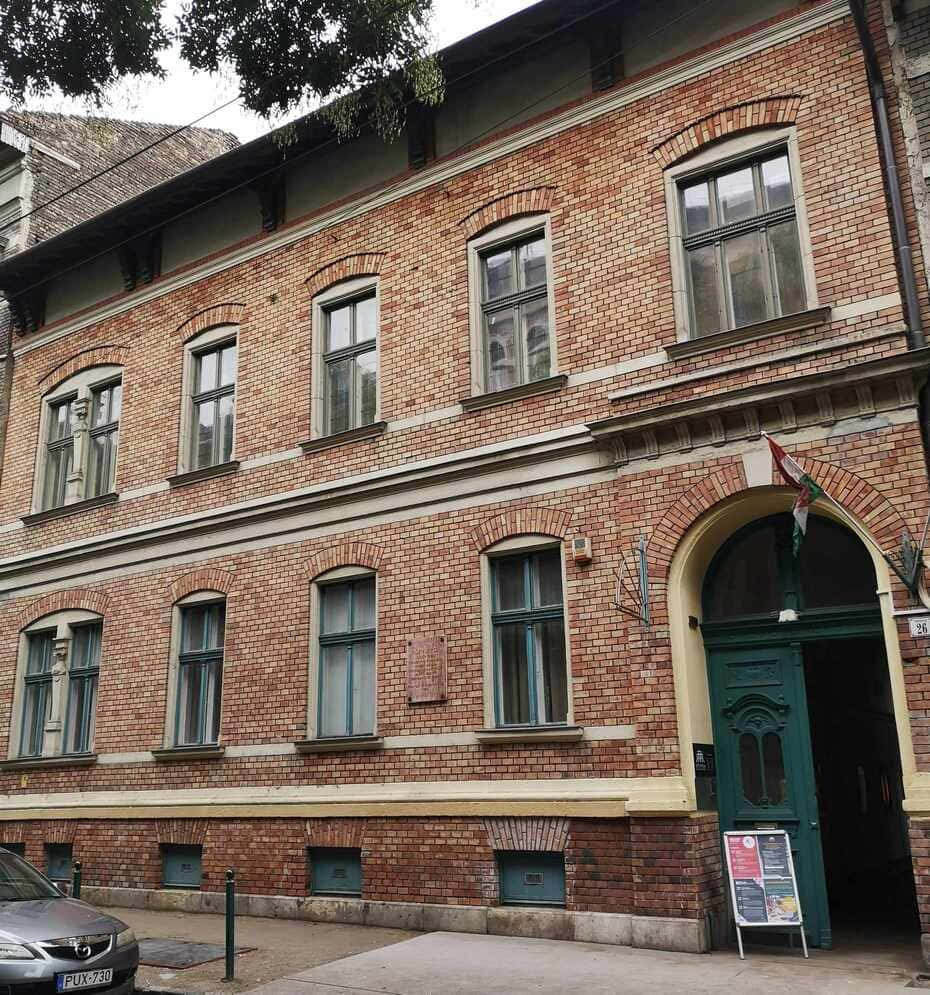 façade musée Roth Budapest