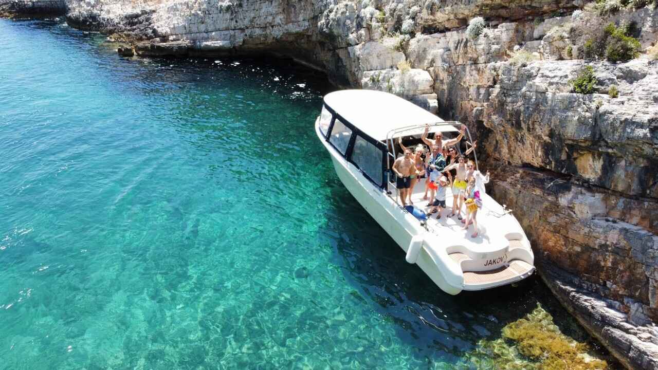 bateau de toni excursion grotte bleue dalmatino 1