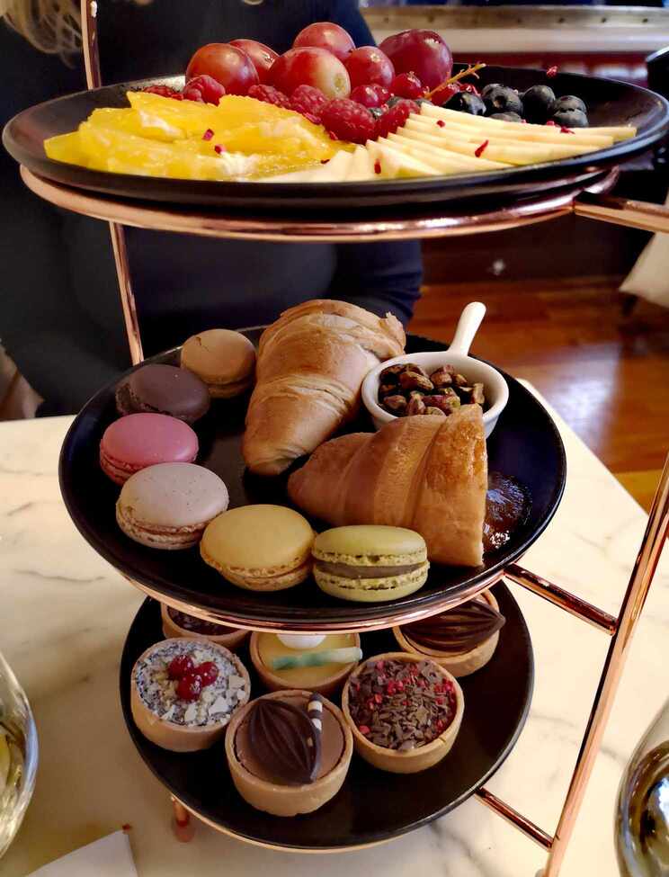 Petit-déjeuner au Central Budapest