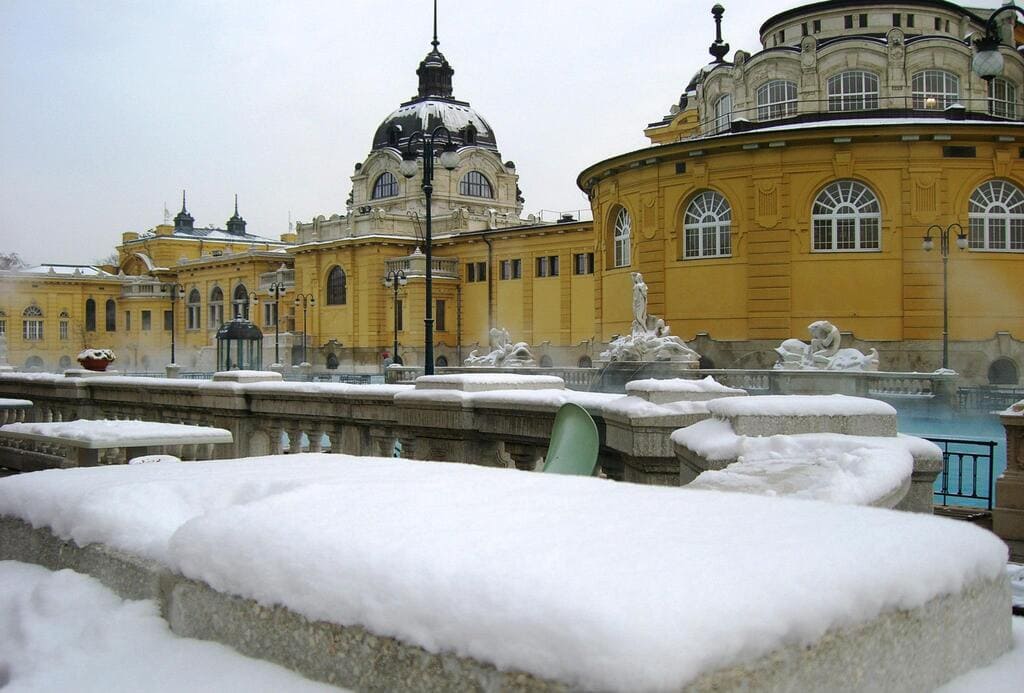 hivr bains neige budapest[1]