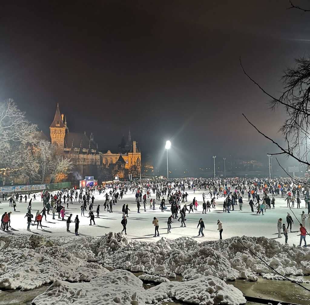 patinoire noel budapest[1]