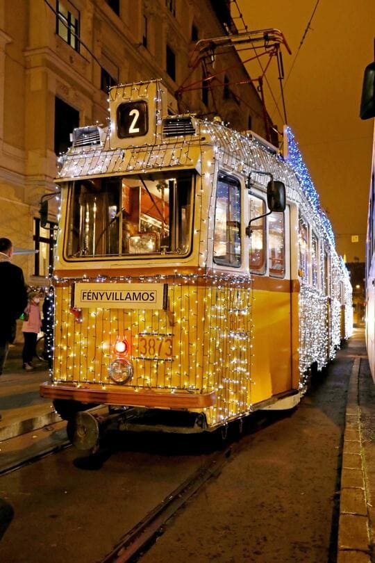 tramway noel budapest[1]