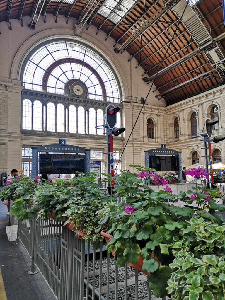 quai à la gare keleti[1]