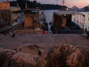 bateaux au coucher du soleil rovinj