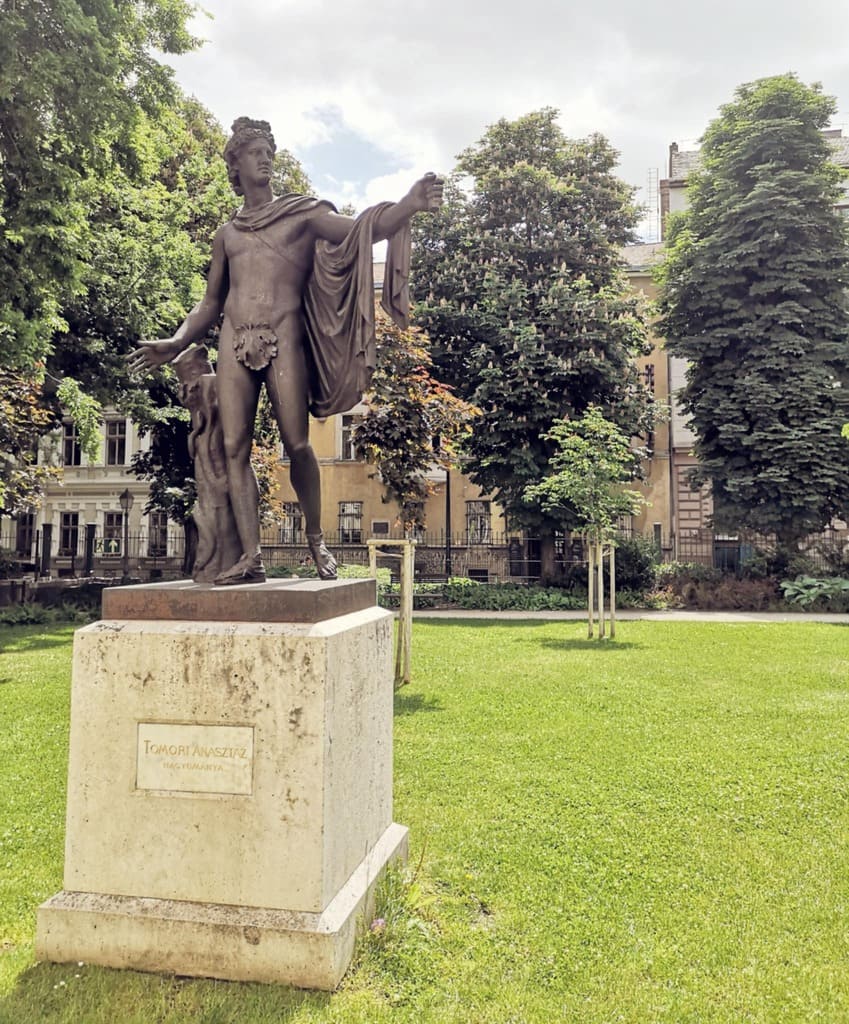 jardin du musée national budapest[1]