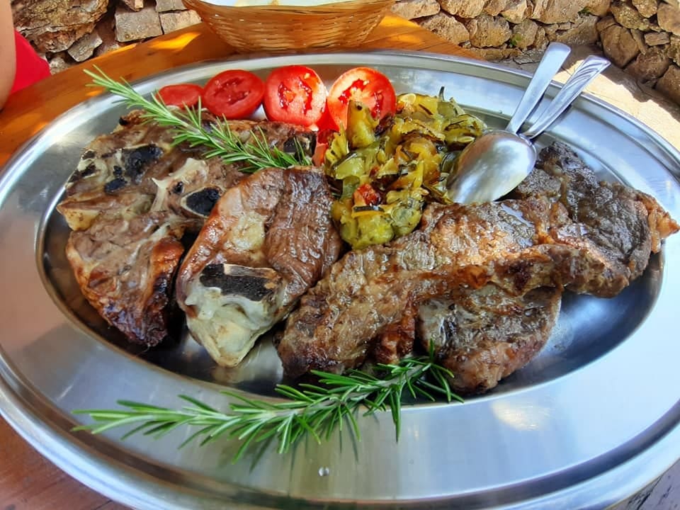 plat de viande grillée konoba humac