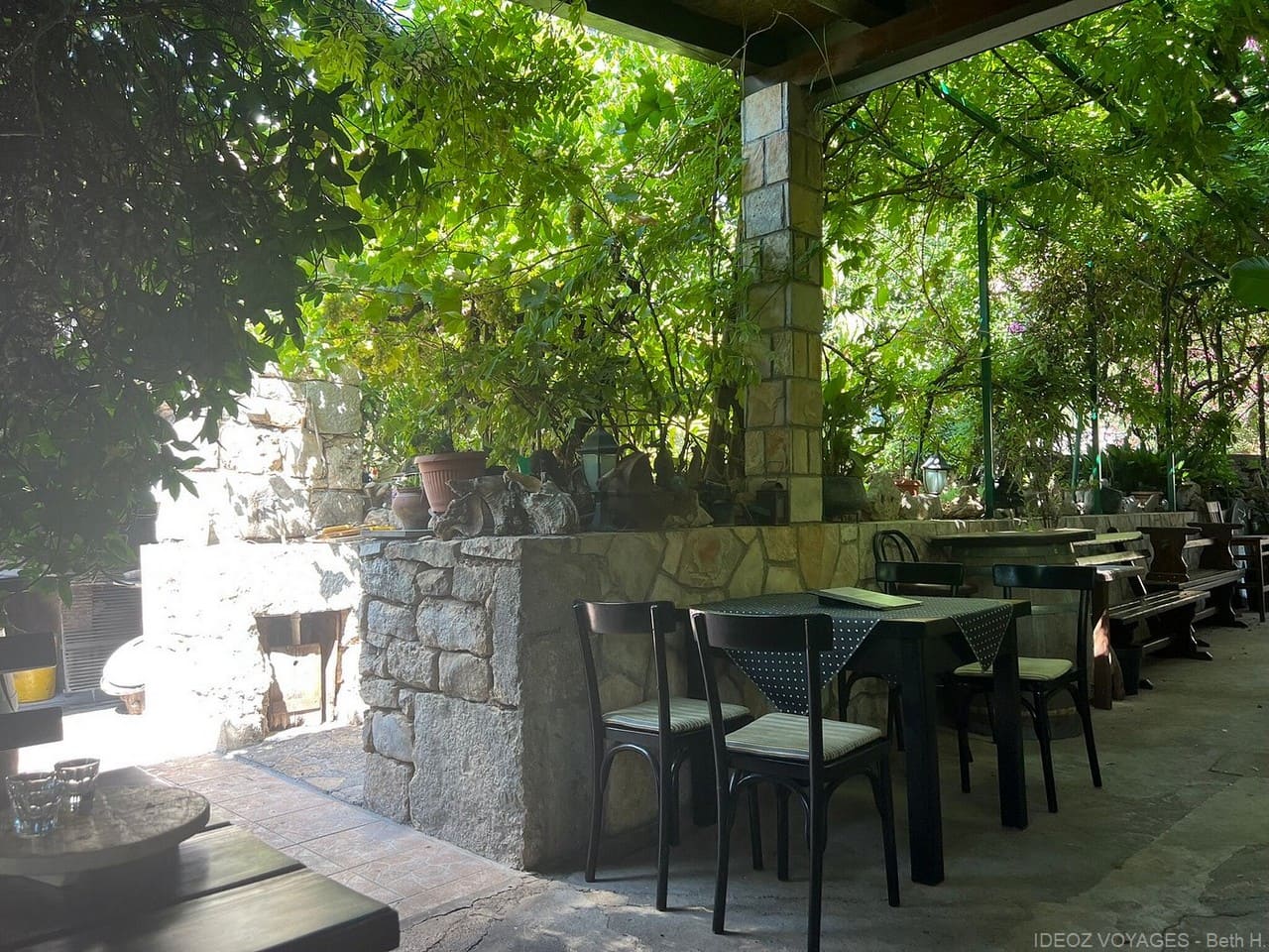terrasse konoba kokot dol hvar (1)