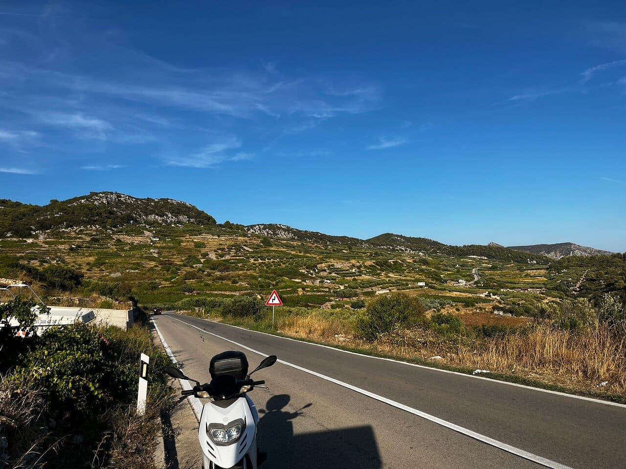 rouler a scooter a hvar (1)