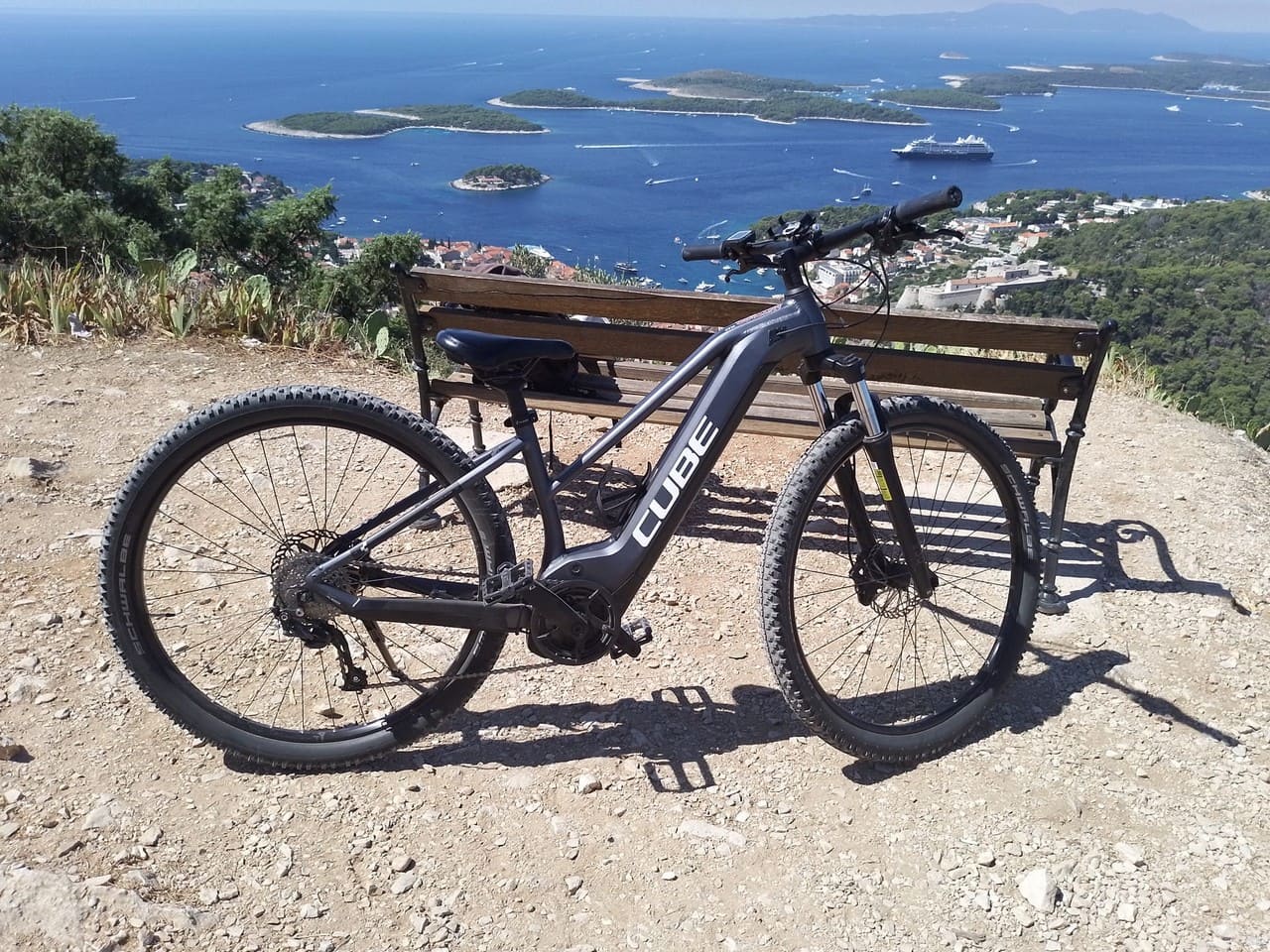 velo a hvar depuis le fort napoleon (1)