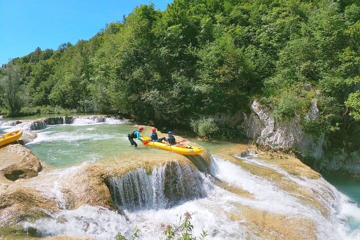 kayak sur la riviere mrzenica près de slunj (1)