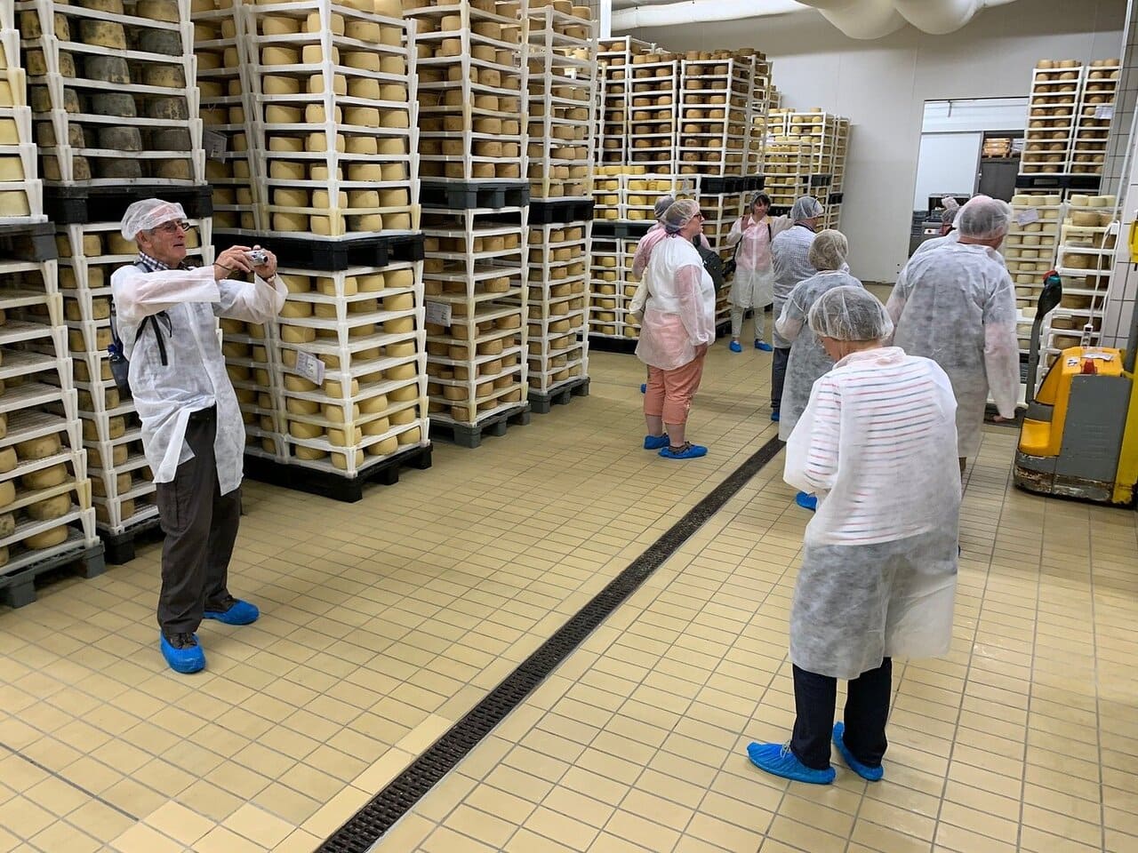 visite de la fromagerie sirana gligora kolan sur l'île de pag