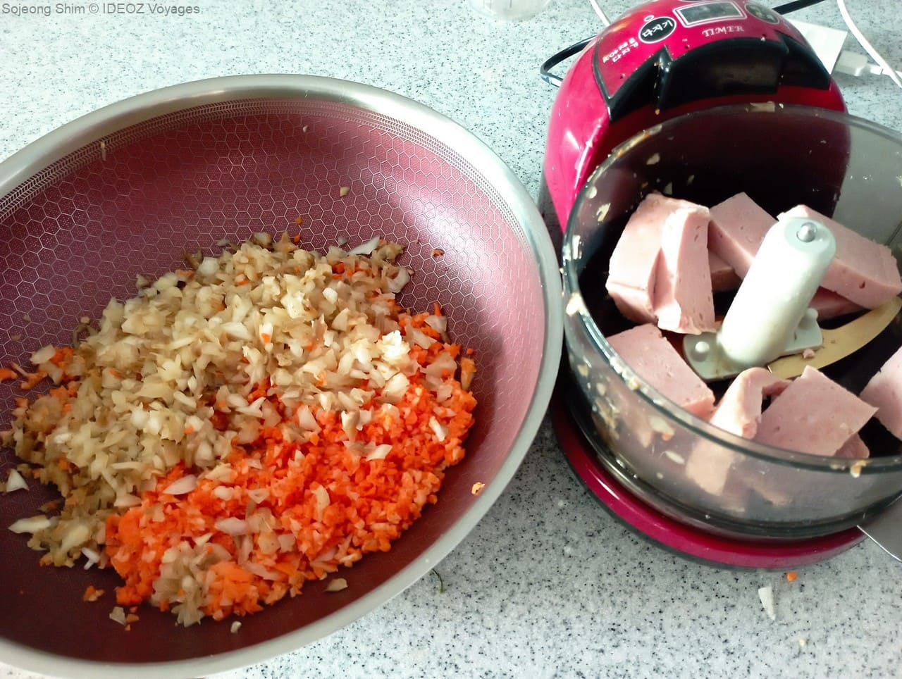préparation de la mixture du riz frit à la coréenne (1)