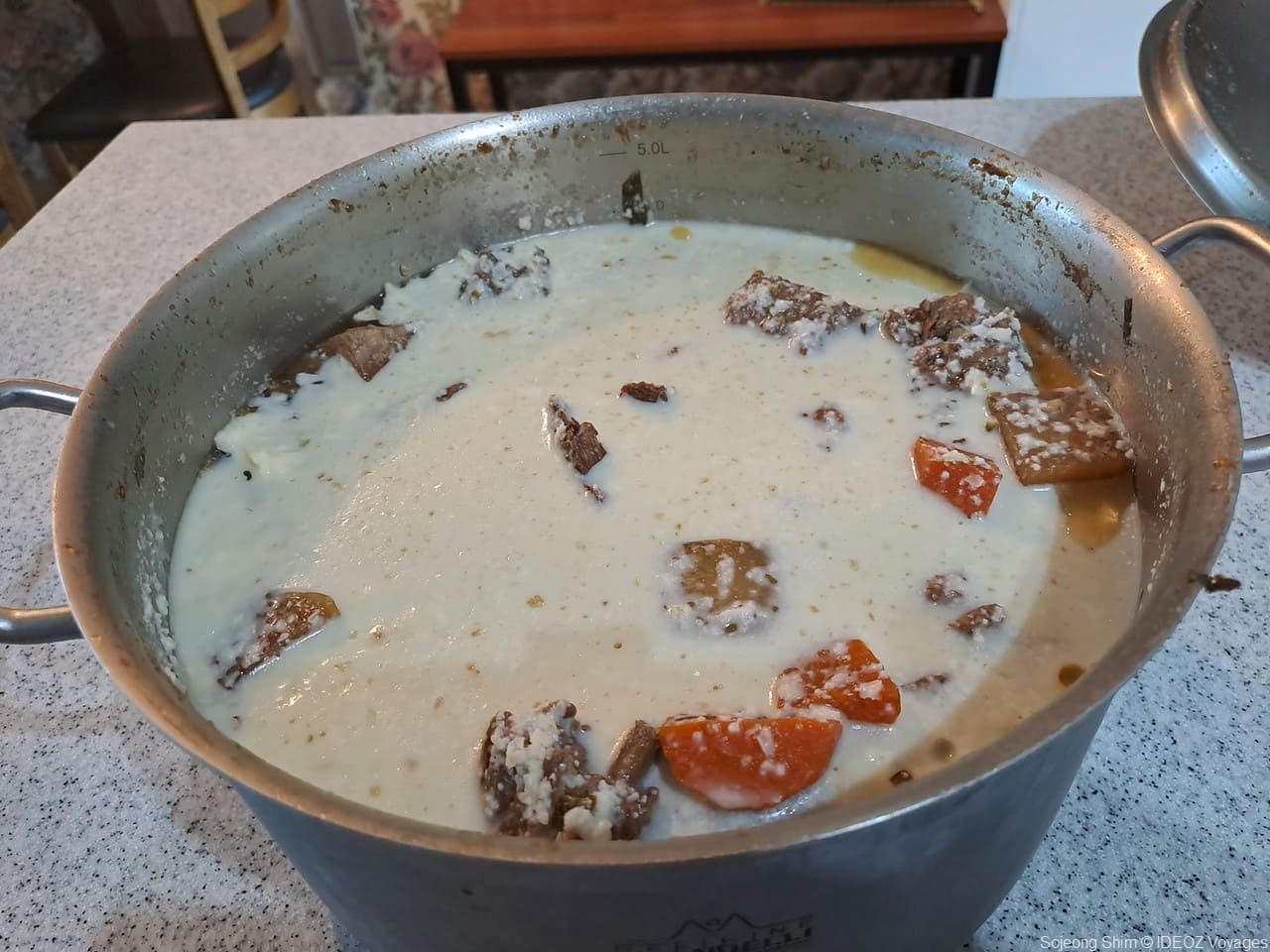 préparation du bouillon galbijjim