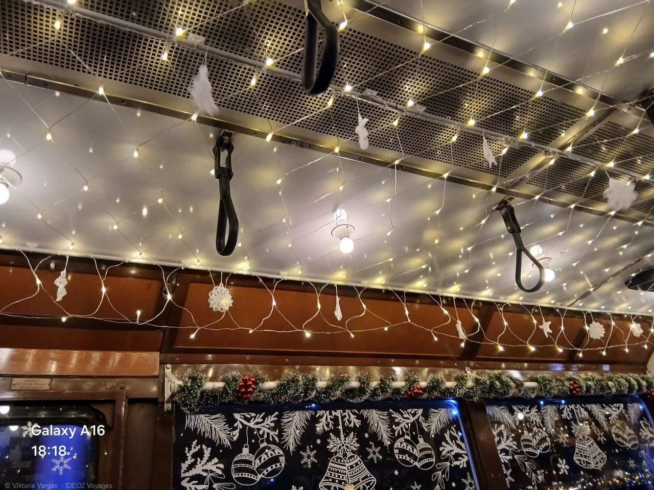 villamos belso intérieur du tram de noel budapest (1)