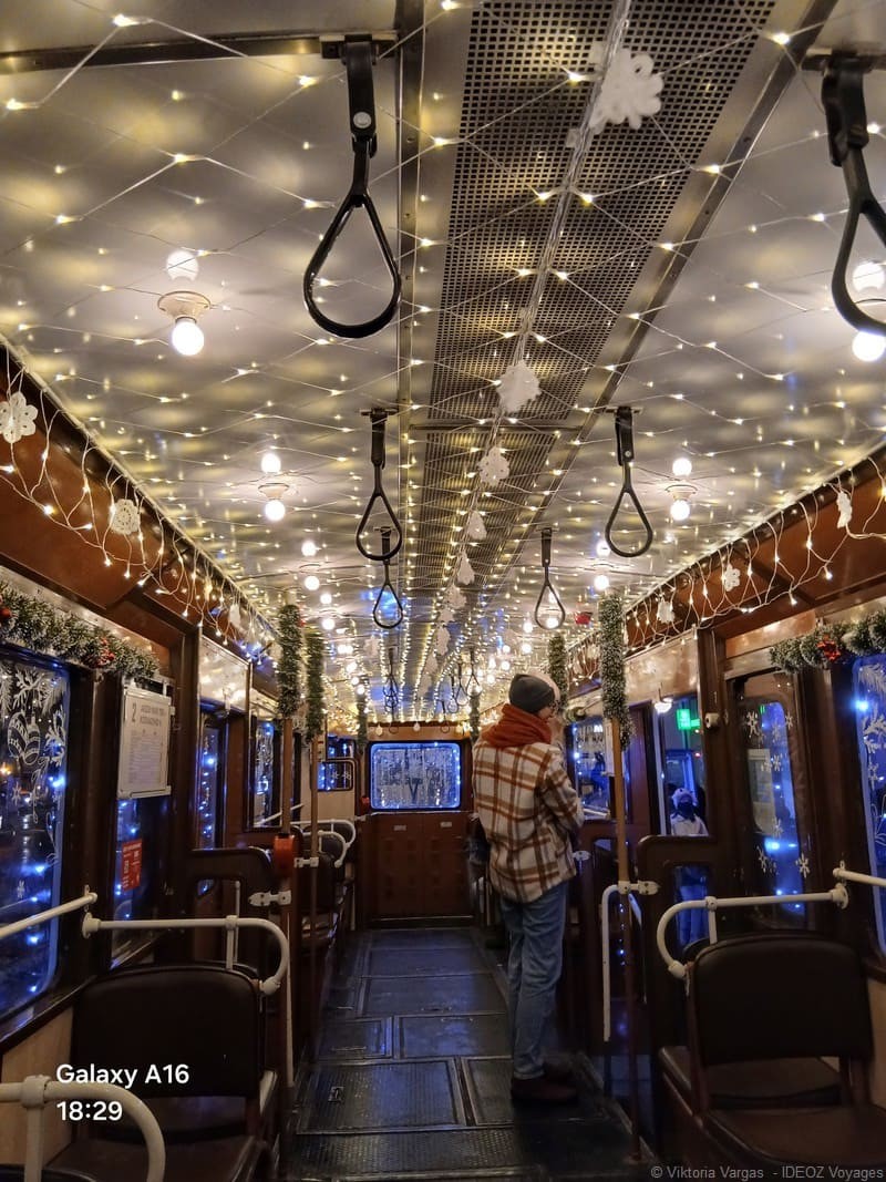 villamos belso intérieur d'un tram de noel (1)