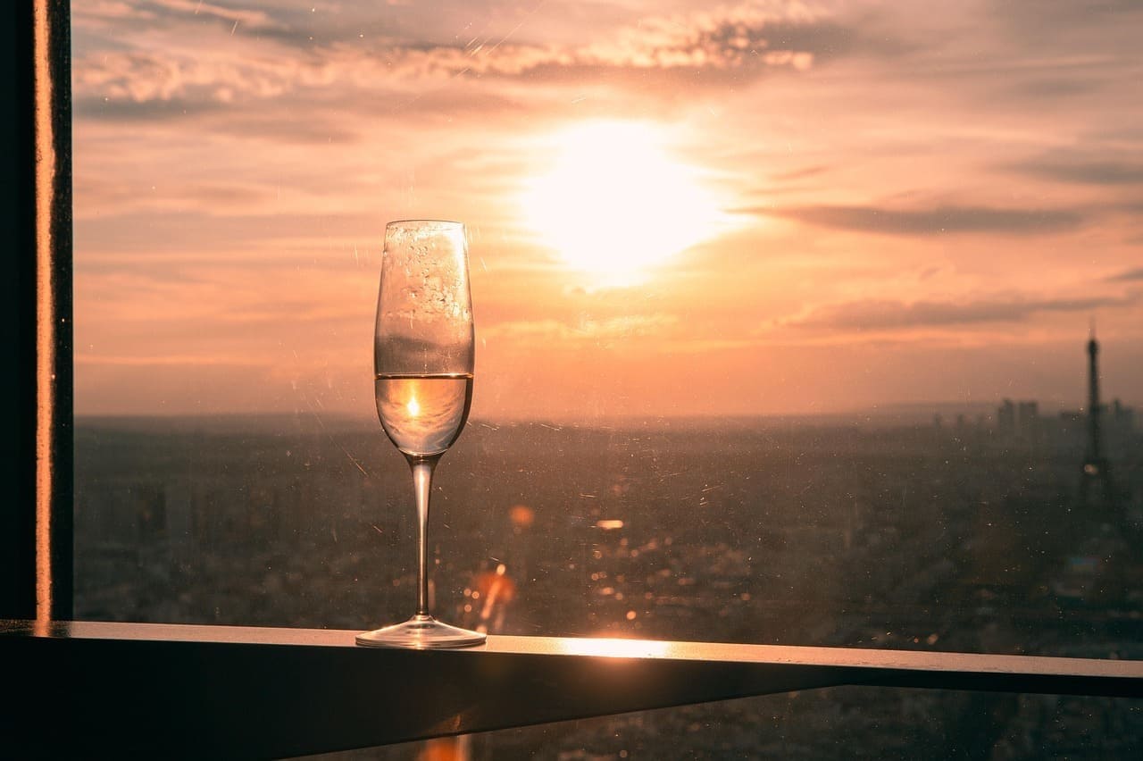 champagne depuis les hauteurs à paris (1)