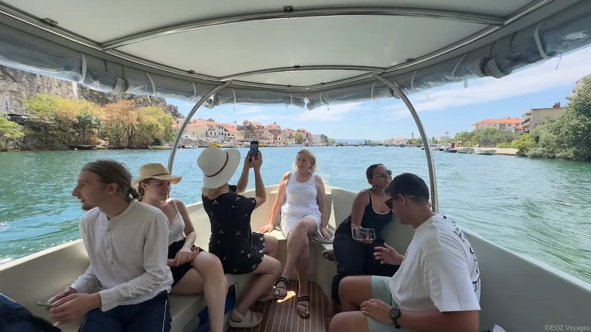 balade en petit bateau sur la cetina à omis (1)