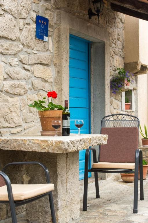 hum house vera dégustation de vin (1)