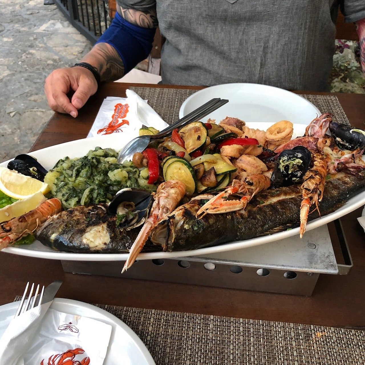 mix grill poissons konoba pakostanac (1) mix grill poissons konoba pakostanac (1)