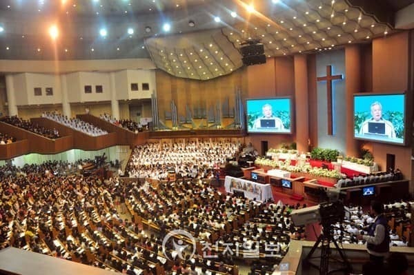 culte de pâques à yoido full gospel church, l'une des plus grands temples protestants sud coréens (1)