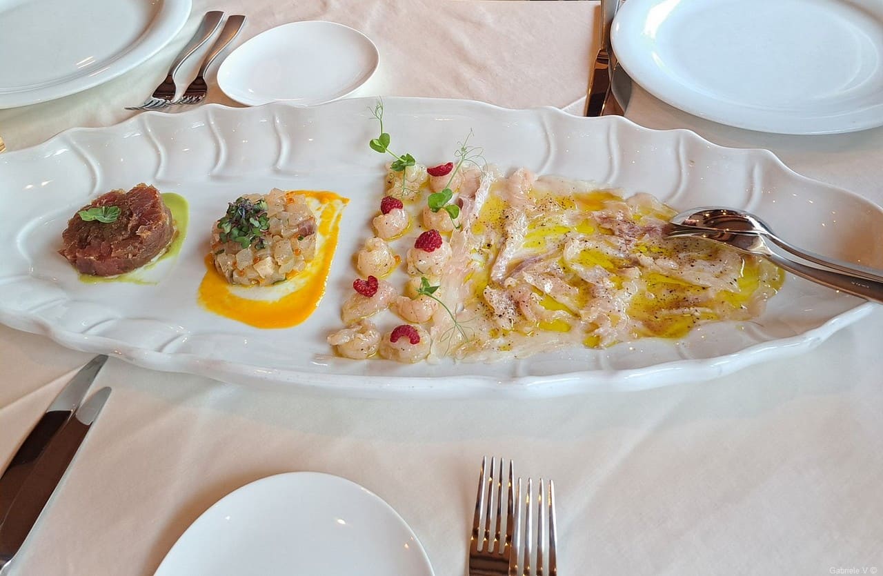 konoba cok à novigrad entrées de carpaccio de poissons (1) konoba cok à novigrad entrées de carpaccio de poissons (1)