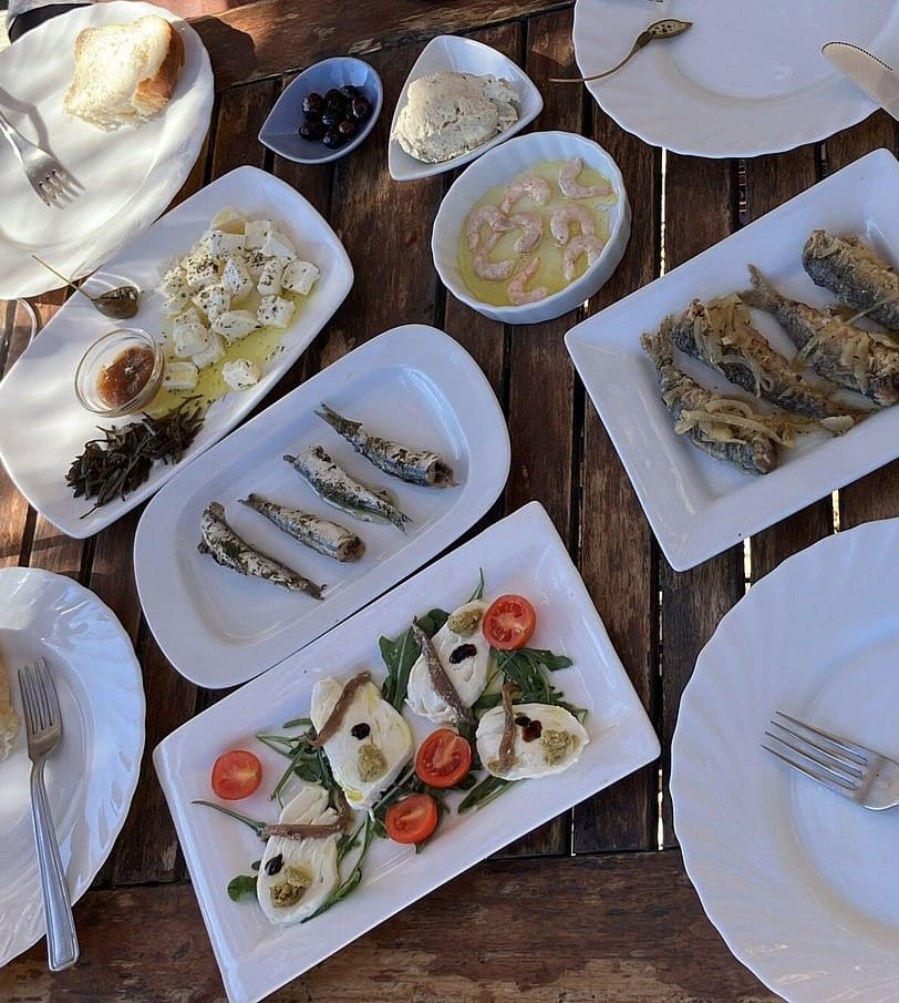 konoba senko karuza komiza vis (1) konoba senko karuza komiza vis (1)