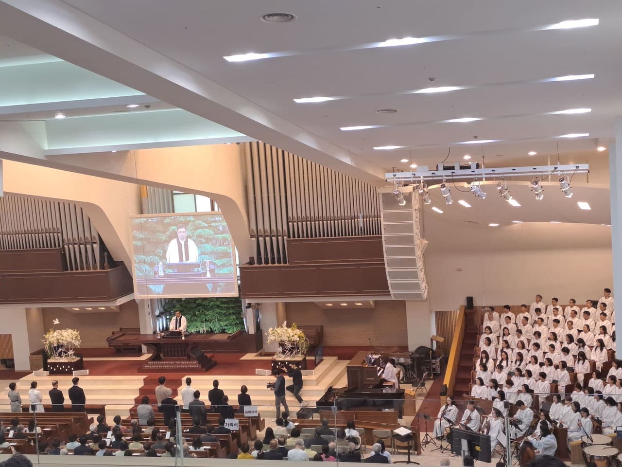 église protestante à seoul pendant la messe de paques (1)