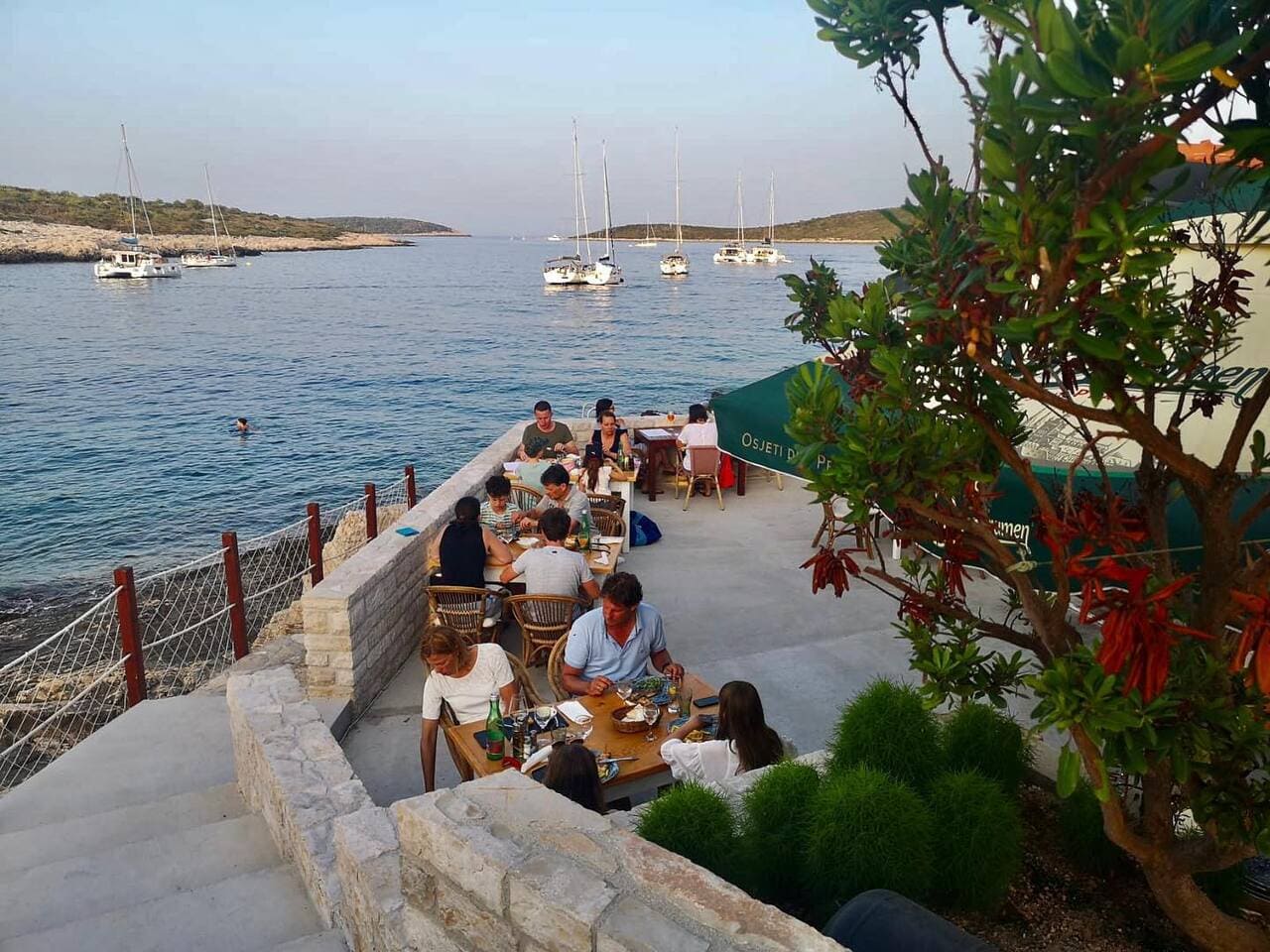 konoba dalmatino rukavac (1)