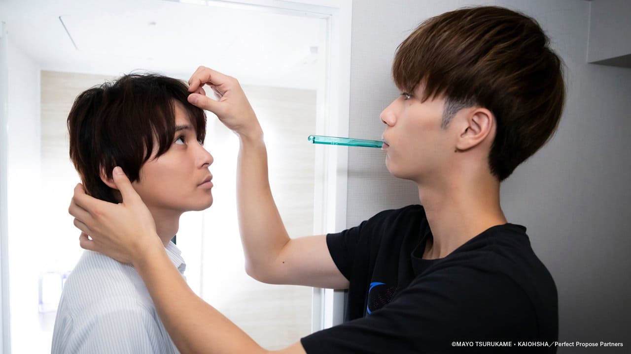 scène complice entre hiro et kai perfect propose (1)