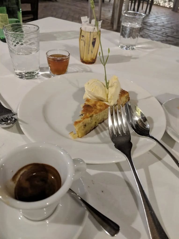kolač od lavanda kuca gruda (1)