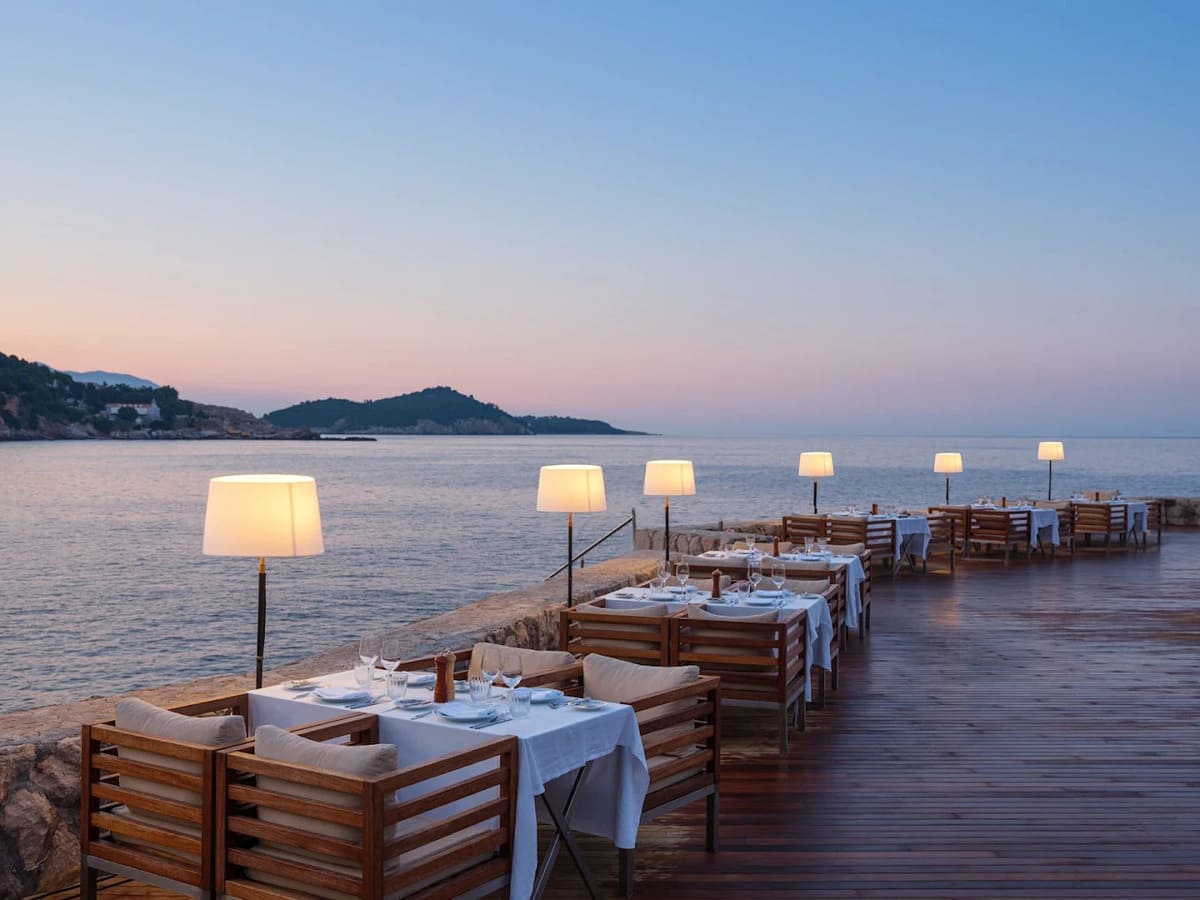 libertas fish restaurant dubrovnik terrasse en bord de mer
