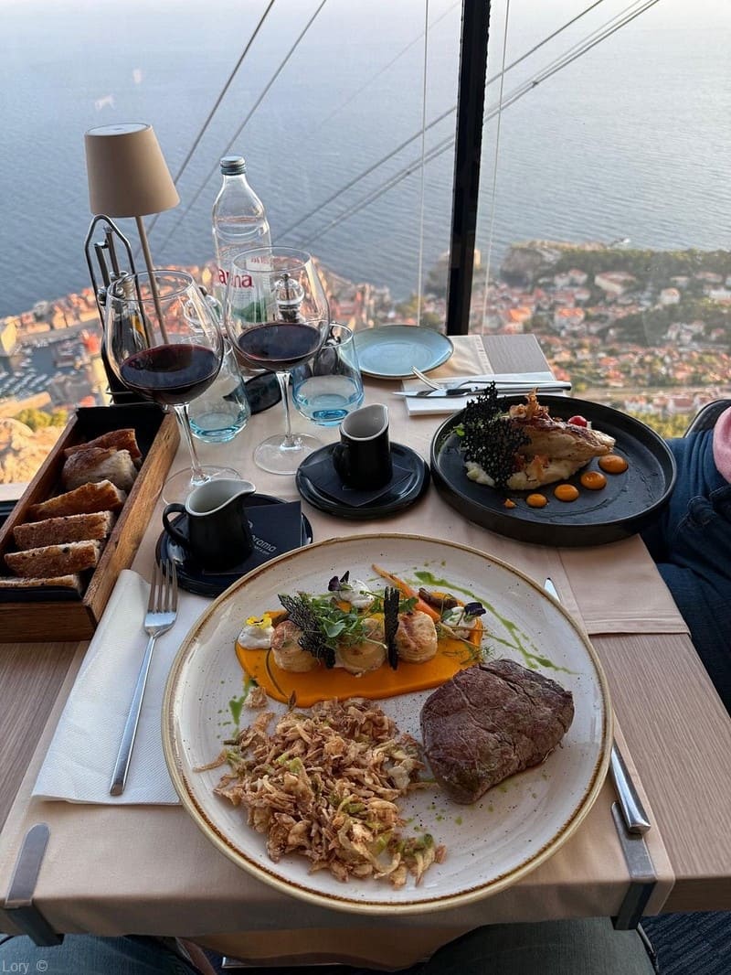 restaurant panorama dubrovnik repas en salle (2)