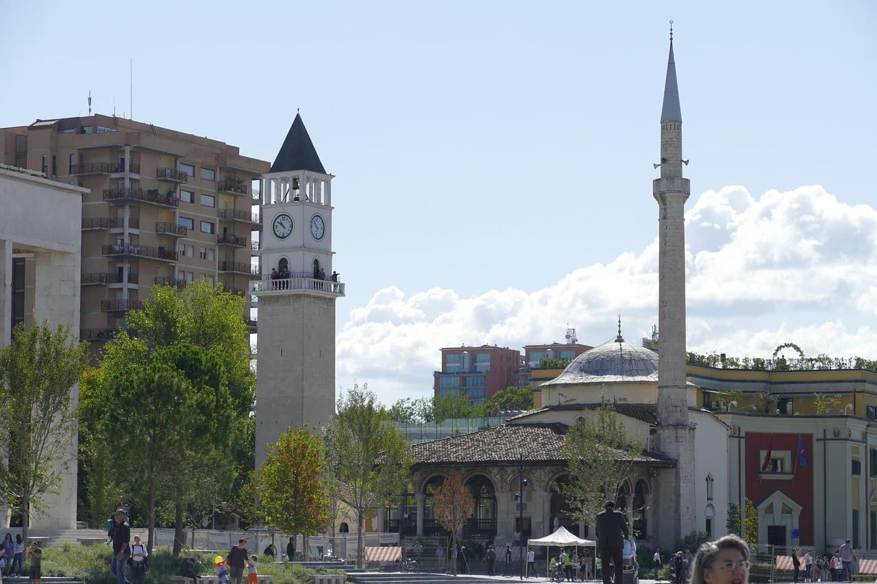 tirana moasquée et église cohabitation pacifique des religions (1)