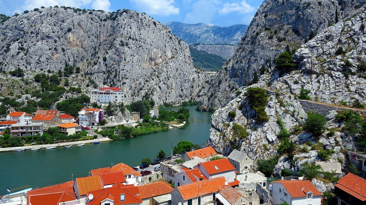 cetina delta omis