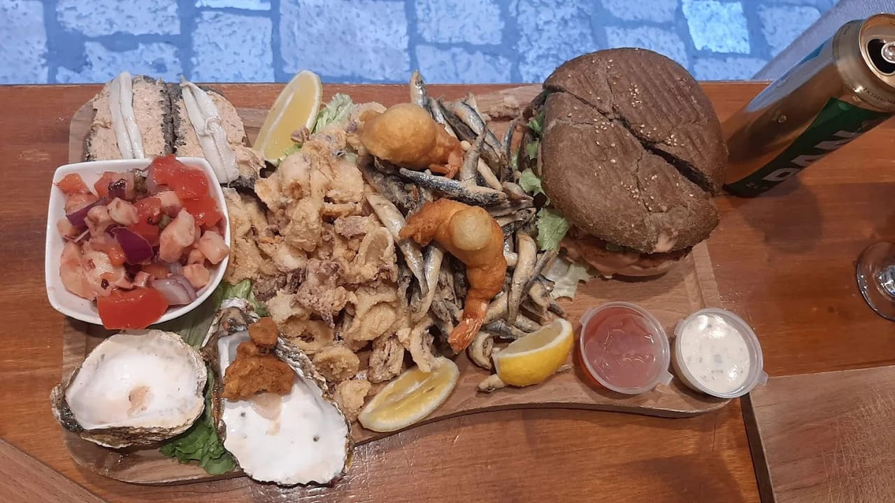 planche de friture et burger aux fruits de mer barba dubrovnik