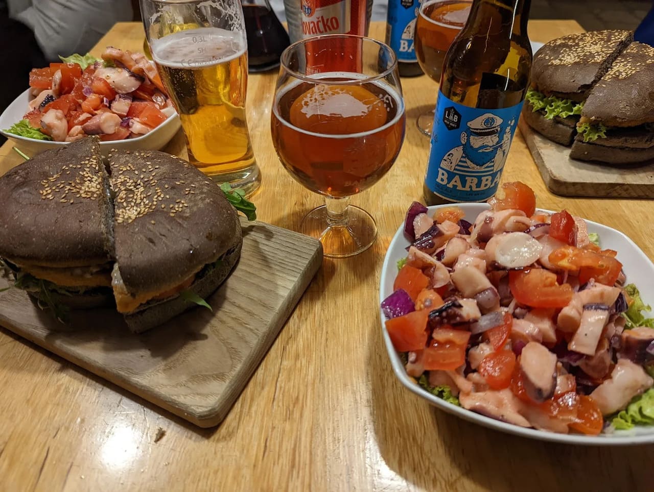 restaurant barba burger et salade de poulpe