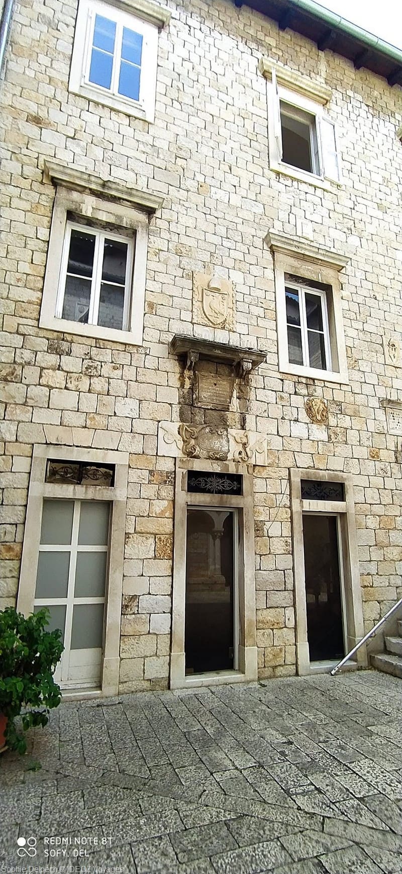 trogir façade et vitre