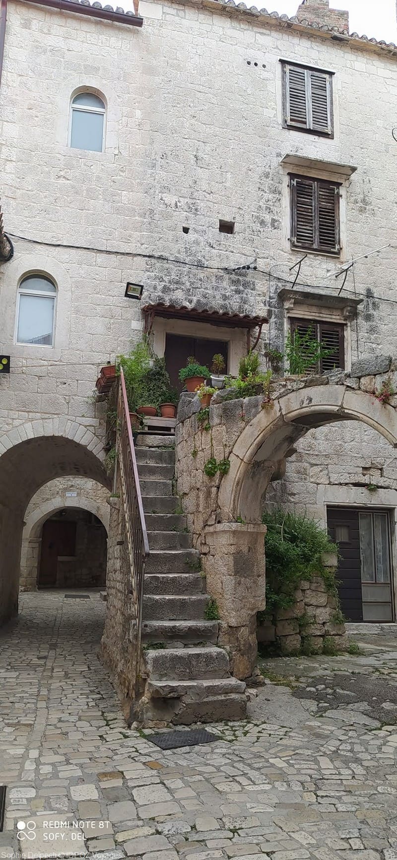 trogir portiques