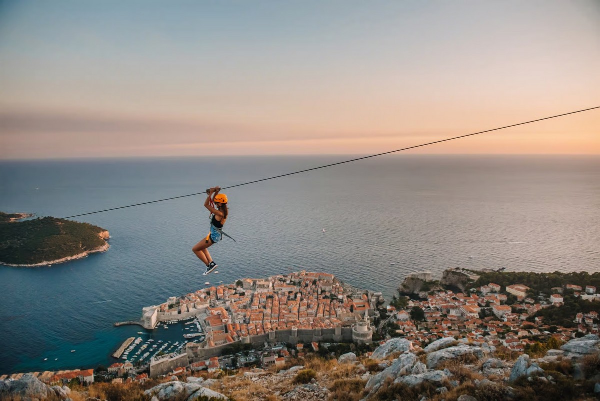 tyrolienne dubrovnik au coucher du soleil tyrolienne dubrovnik au coucher du soleil