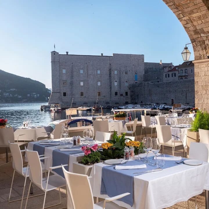 gradska kavana arsenal restaurant