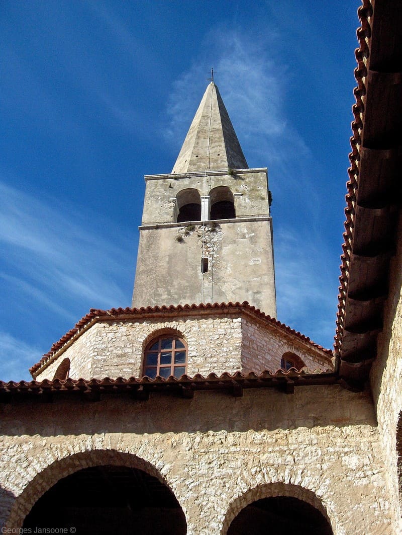 porec atrium baptistère et clocher de la basilique euphrasienne (1)