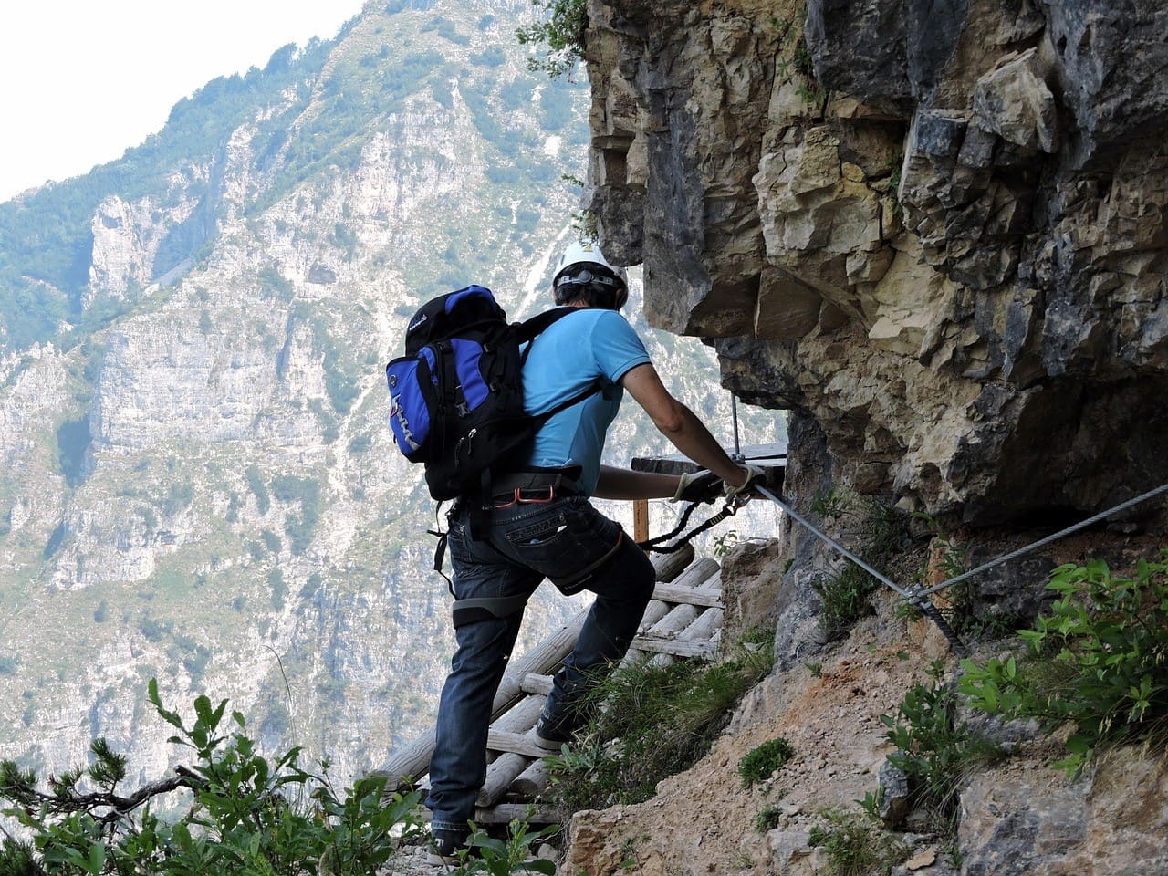 alpinisme équipement de randonnées et de trek (1)
