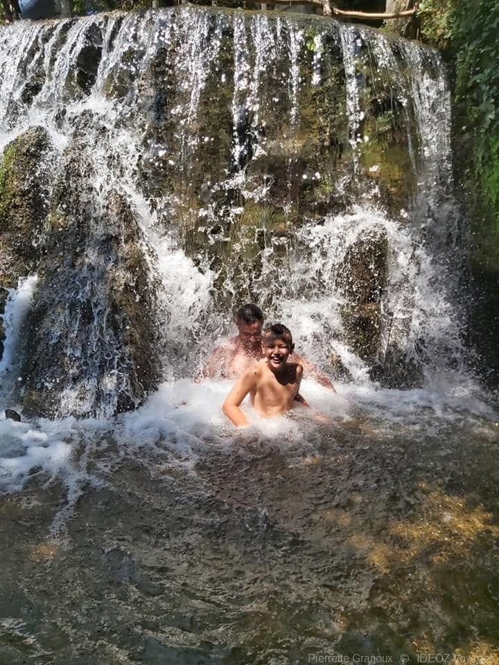 baignade dans le cascade agrotourisme kristijan krka