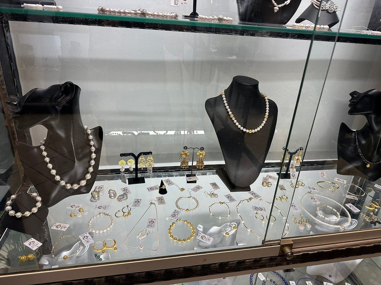 bijouterie dubrovnik treasures vitrine (1)