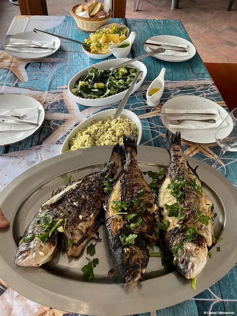 konoba mandrac ston poissons grillés (2)