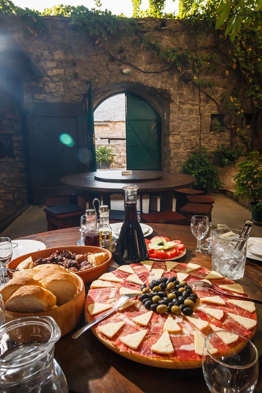 konoba tomić à gornji humac prsut et fromage (1)