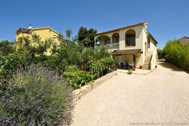 villa yvonne pakostane (1)